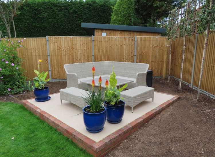 Garden Paving Sandhurst, Berkshire, RG47 - A paved terrace area using porcelain paving.