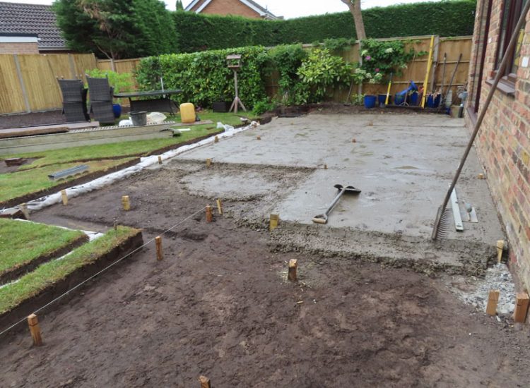 Garden Paving Sandhurst, Berkshire, RG47 - A paved terrace area using porcelain paving.