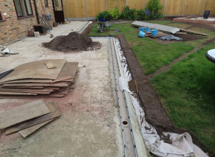 Garden Paving Sandhurst, Berkshire, RG47 - A paved terrace area using porcelain paving.