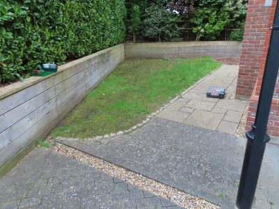 Timber Retaining Walling Claygate, Surrey, KT10 - Repair and replacement of sections of old, dilapidated timber walling. Timber Retaining Walling Claygate, Surrey, KT10 - Repair and replacement of sections of old, dilapidated timber walling.