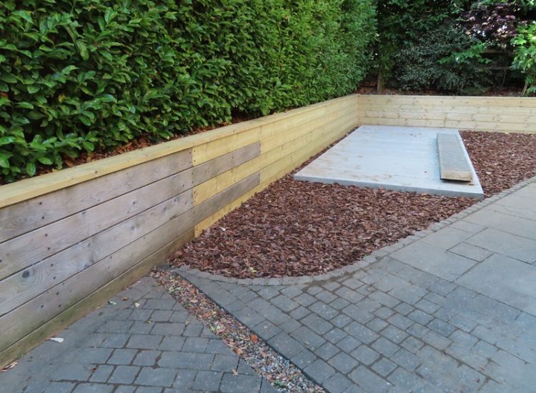 Timber Retaining Walling Claygate, Surrey, KT10 - Repair and replacement of sections of old, dilapidated timber walling. Timber Retaining Walling Claygate, Surrey, KT10 - Repair and replacement of sections of old, dilapidated timber walling.
