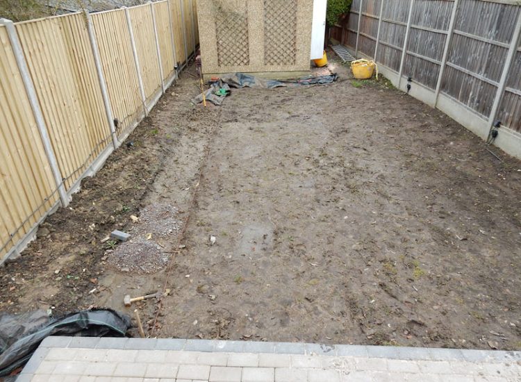 Turfing North Finchly, London, N12 - A small new lawn laid after lawn drainage including a drainge layer had been installed to assist with the drainage issues. Turfing North Finchly, London, N12 - A small new lawn laid after lawn drainage including a drainge layer had been installed to assist with the drainage issues.