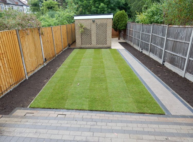 Turfing North Finchly, London, N12 - A small new lawn laid after lawn drainage including a drainge layer had been installed to assist with the drainage issues. Turfing North Finchly, London, N12 - A small new lawn laid after lawn drainage including a drainge layer had been installed to assist with the drainage issues.