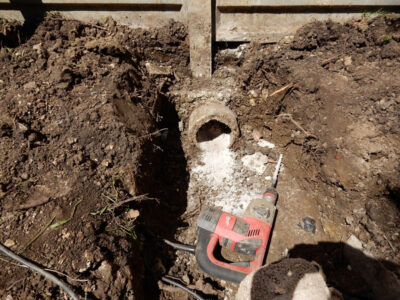 Turfing North Finchly, London, N12 - A small new lawn laid after lawn drainage including a drainge layer had been installed to assist with the drainage issues. Turfing North Finchly, London, N12 - A small new lawn laid after lawn drainage including a drainge layer had been installed to assist with the drainage issues.