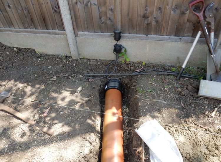 Turfing North Finchly, London, N12 - A small new lawn laid after lawn drainage including a drainge layer had been installed to assist with the drainage issues. Turfing North Finchly, London, N12 - A small new lawn laid after lawn drainage including a drainge layer had been installed to assist with the drainage issues.