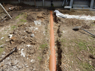 Turfing North Finchly, London, N12 - A small new lawn laid after lawn drainage including a drainge layer had been installed to assist with the drainage issues. Turfing North Finchly, London, N12 - A small new lawn laid after lawn drainage including a drainge layer had been installed to assist with the drainage issues.