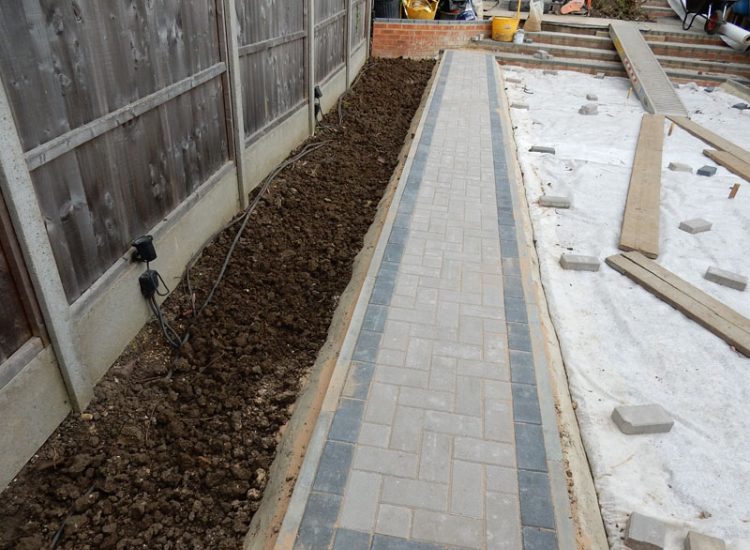 Turfing North Finchly, London, N12 - A small new lawn laid after lawn drainage including a drainge layer had been installed to assist with the drainage issues. Turfing North Finchly, London, N12 - A small new lawn laid after lawn drainage including a drainge layer had been installed to assist with the drainage issues.